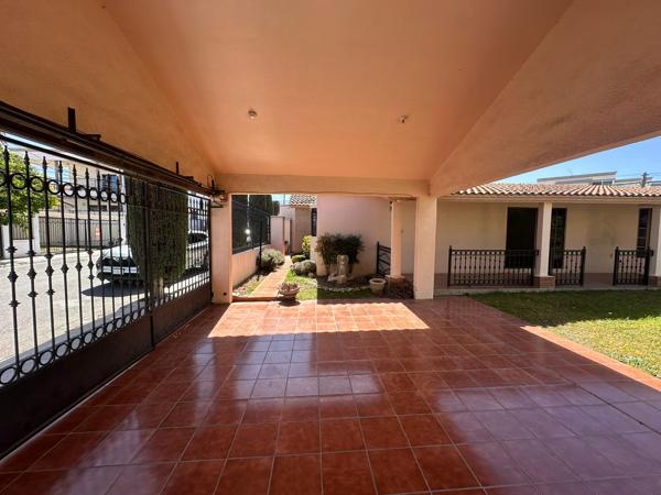 Casa de una Planta en Venta en Fraccionamiento Los Pinos, Saltillo Casa de una Planta en Venta en Fraccionamiento Los Pinos, Saltillo