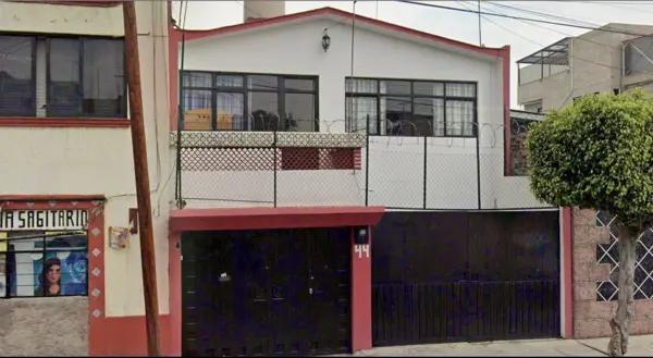 CASA EN VENTA EN IZTAPALAPA, CDMX CASA EN VENTA EN IZTAPALAPA, CDMX