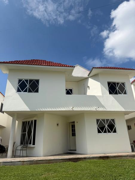 CASA EN RENTA AMUEBLADA