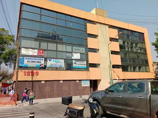 OFICINA EN VENTA EN TLALPAN, EXCELENTE UBICACIÓN ENTRE METRO NATIVITAS Y METRO PORTALES