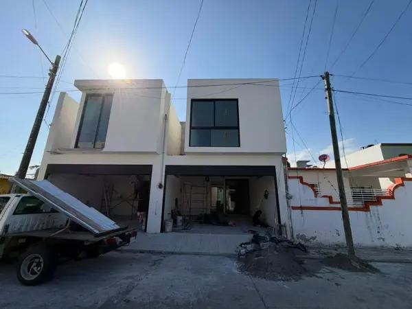 Casa en venta en Boca del Río, Colonia Manuel Nieto, cerca de servicios clave