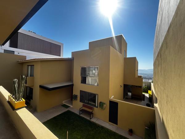 Hermosa casa en zona exclusiva, privada y segura estilo moderno y en excelentes condiciones