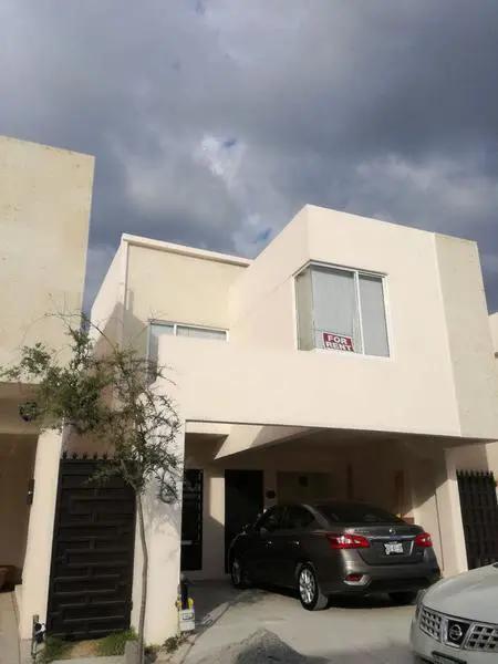 Casa en  renta Apodaca con alberca