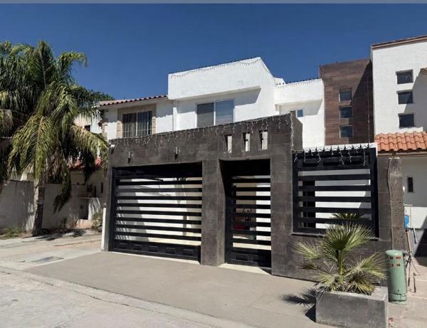 Casa en Venta en Palma Real,
Sector Viñedos - Torreón