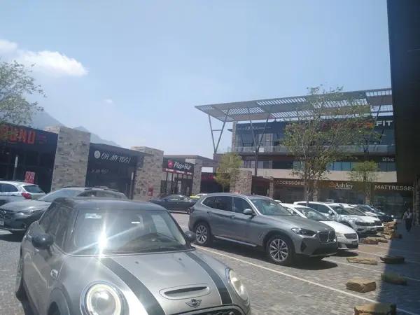 LOCAL COMERCIAL EN RENTA ZONA CUMBRES MONTERREY LOCAL COMERCIAL EN RENTA ZONA CUMBRES MONTERREY