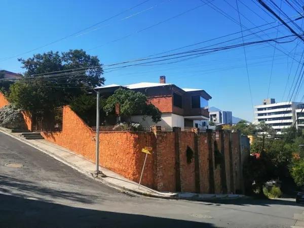 CASA EN VENTA  SAN PEDRO GARZA GARCIA