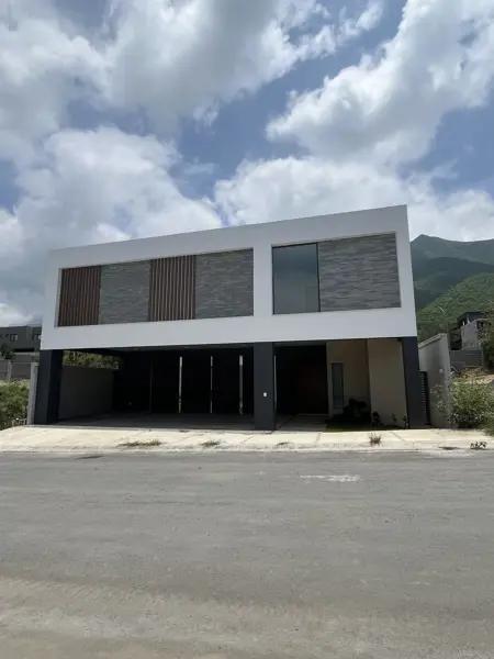 Casa en venta carretera nacional Casa en venta carretera nacional