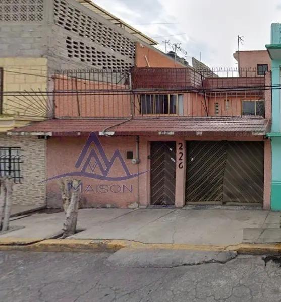 Casa En Venta En La Esperanza, Nezahualcoyotl, Estado de México. Recuperación Bancaria JX71