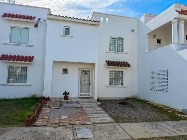 Casa Familiar en Coto Privado