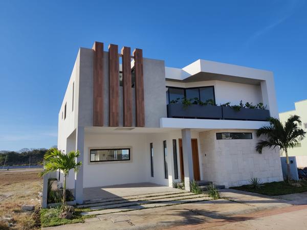 Hermosa, residencia en RESIDENCIAL , LAS OLAS en Venta Hermosa, residencia en RESIDENCIAL , LAS OLAS en Venta