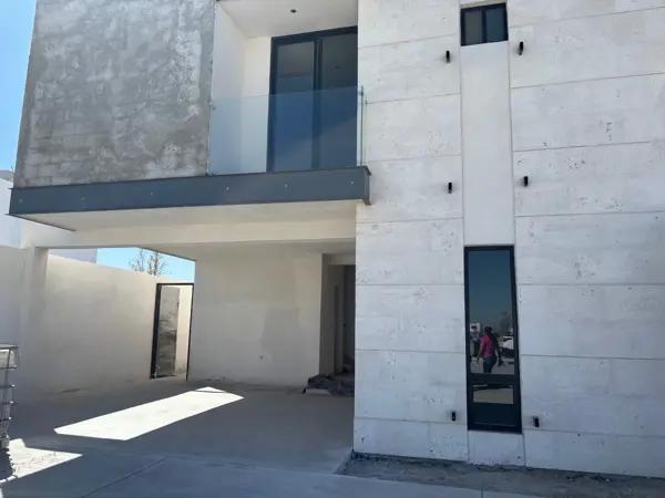 CASA NUEVA EN VENTA AL NORTE