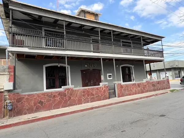 EN RENTA CASA / LOCAL EN ESQUINA UBICADA EN CALLE JUÁREZ, COL. CENTRO DE PIEDRAS NEGRAS EN RENTA CASA / LOCAL EN ESQUINA UBICADA EN CALLE JUÁREZ, COL. CENTRO DE PIEDRAS NEGRAS