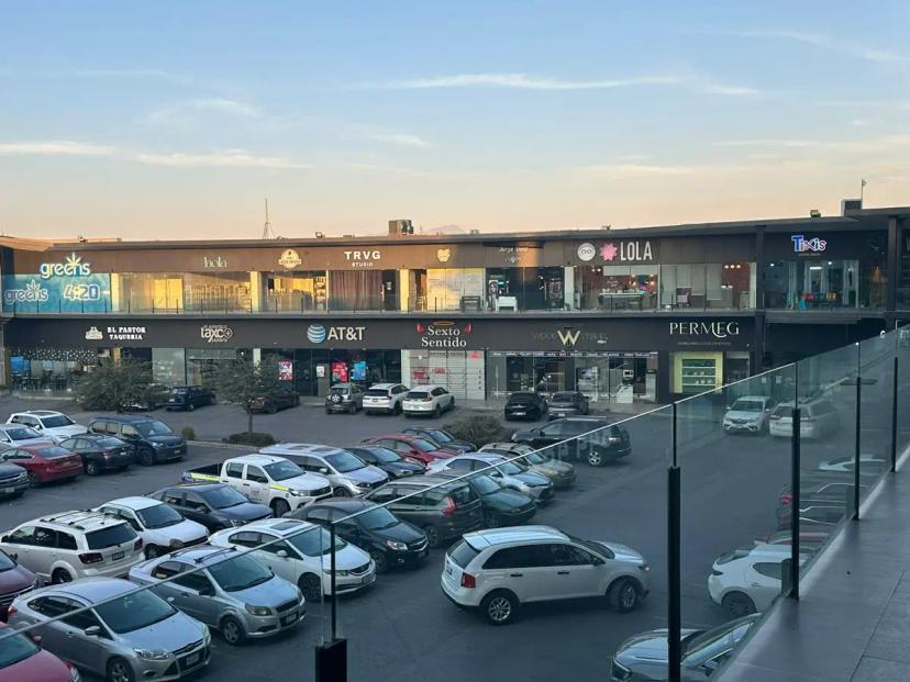 Foto 0 de Local en venta en Plaza (Saltillo Oriente) | 40 m² | Planta alta | Junto a Tienda Ley | Id nn-gvk411