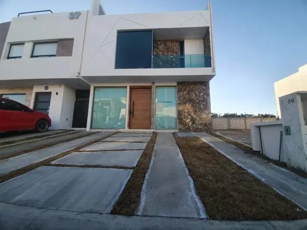 Casa con Roof Garden y Amenidades en Pachuca de Soto