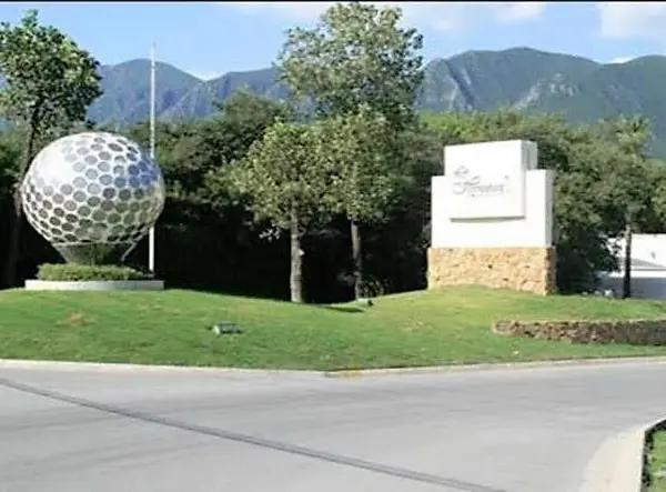 LOTES RESIDENCIALES EN VENTA EN FRACC. CLUB DE GOLF LA HERRADURA