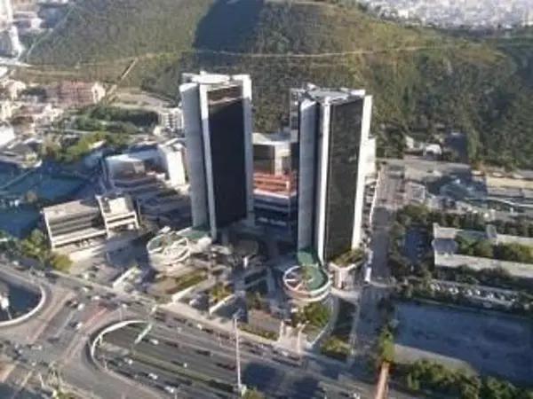 OFICINA RENTA TREBOL PARK