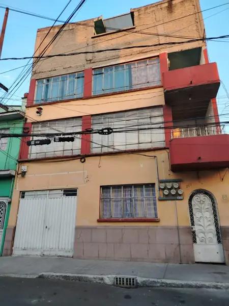 Edificio Comercial en Venta en Agrícola Oriental, Inversión Estratégica