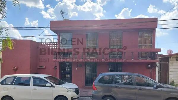 CASA EN VENTA EN LOMAS DE SAN MATEO