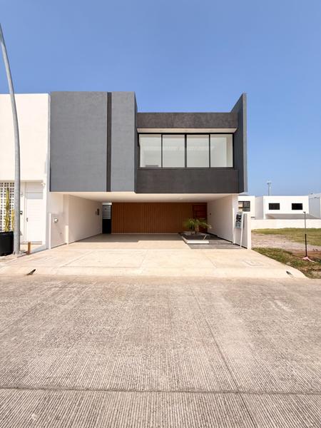 Casa en venta en fraccionamiento Lomas Del Dorado