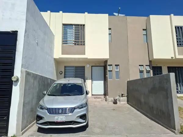 Casa en Venta en Fraccionamiento Los Tréboles, Zapopan