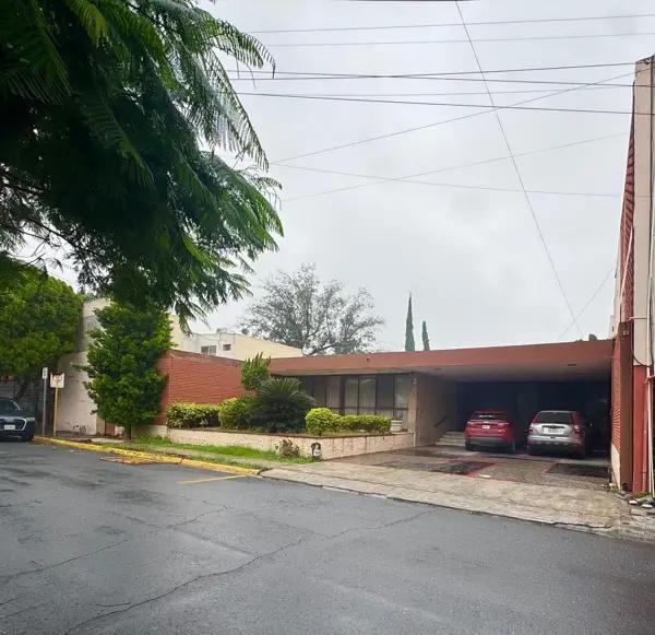 Terreno en Venta con Casa para demoler