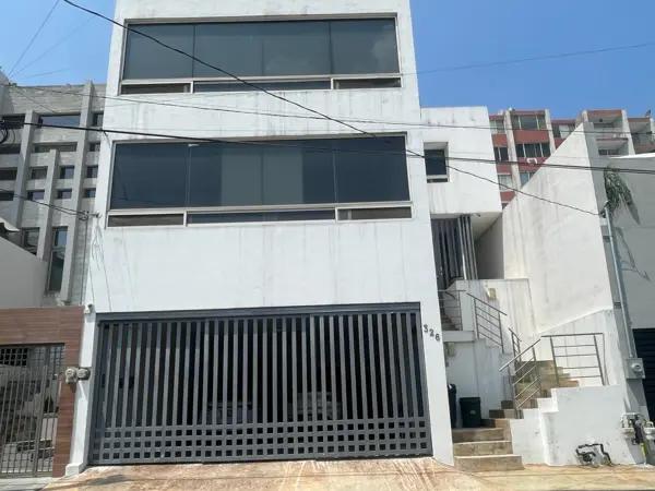 Casa en Venta en Vista Hermosa, Monterrey, N.L.