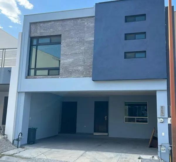 Casa en Venta en Las Lomas, Sector Privadas