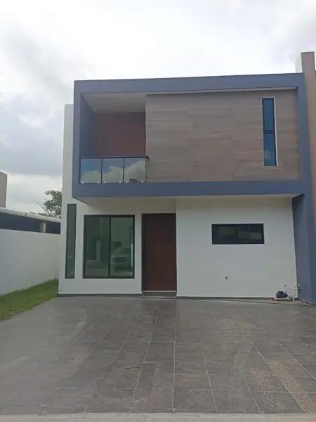 Casa Nueva en Venta en Privada Sabina Grande – Zona Sabina