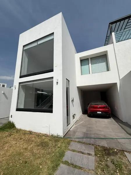 Casa en renta en Lomas Cascatta Parque Zacatecas