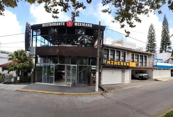 VENDO LOCAL SOBRE AVENIDA ARAUCARIAS