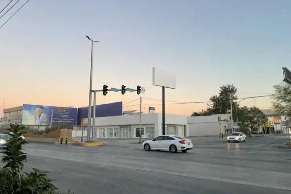 Terreno comercial en renta con construcción sobre Blvd. Revolución y Calz. Estadio en Torreón Terreno comercial en renta con construcción sobre Blvd. Revolución y Calz. Estadio en Torreón
