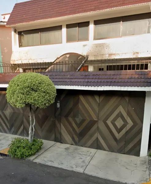 Venta casa Paseos de Taxqueña Coyoacán 4 recamaras jardín amplio 4 estacionamientos Venta casa Paseos de Taxqueña Coyoacán 4 recamaras jardín amplio 4 estacionamientos