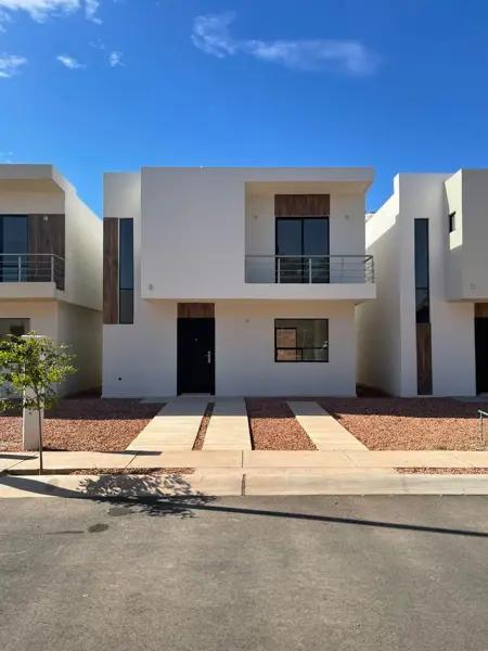 Casa en Remate en Villa Merlot Residencial, Hermosillo - Propiedad con Patio y Jardín MM8011