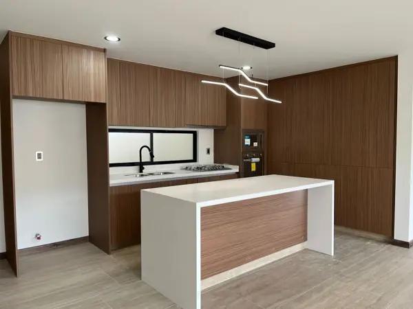 VENTA - CASA EN ALTO LAGO