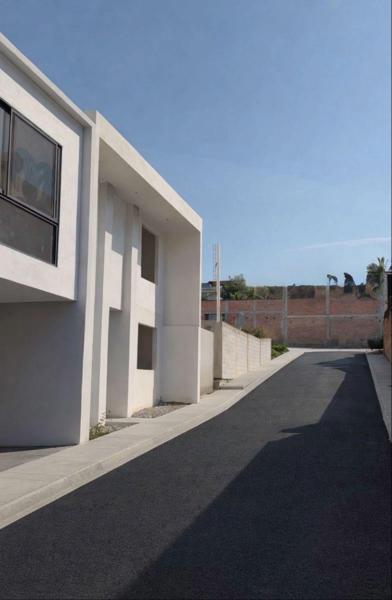 Terreno escriturado muy cercano a zona Burgos