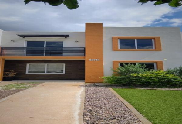 Casa en Venta en Comunidad Cerrada Santa Fe, Culiacán Casa en Venta en Comunidad Cerrada Santa Fe, Culiacán