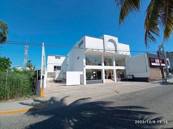 Bodega en Venta en Manzanillo, Ideal para Empresas de Distribución y Comercialización