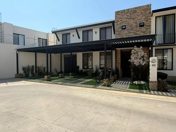 Casa con Terraza y Asador en Puerta de Piedra, Corregidora – Diseño, Confort y Plusvalía.