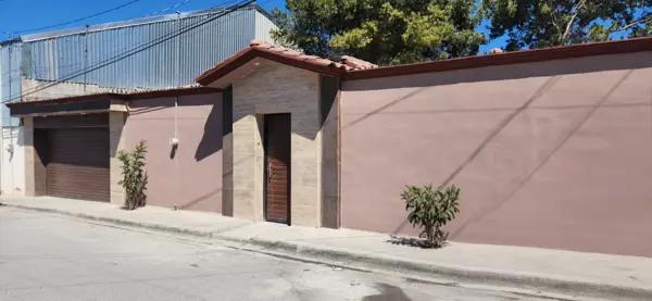 Casa en venta en Colonia Los Manantiales Casa en venta en Colonia Los Manantiales