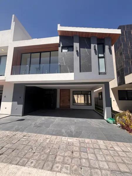 Hermosa casa en Frac. Aureal Morillotla