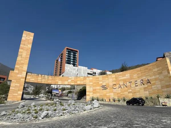 DEPARTAMENTO EN VENTA EN CANTERA ZAFIRO , COLINAS DE SAN JERONIMO