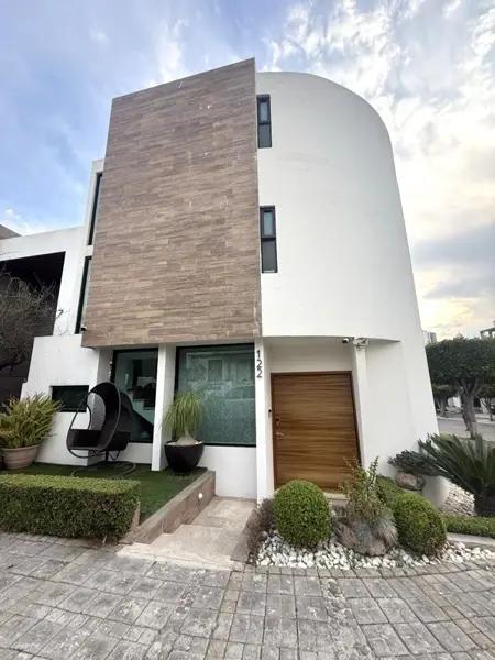 Casa en venta en Lomas de Angelópolis, San Andrés Cholula, Puebla