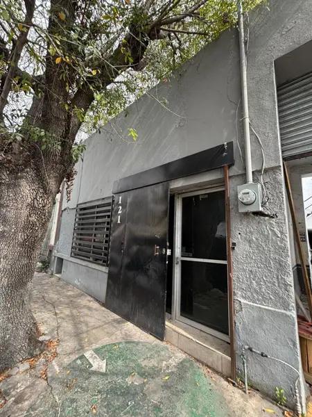 Venta de Casa-Bodega en el Centro de Monterrey