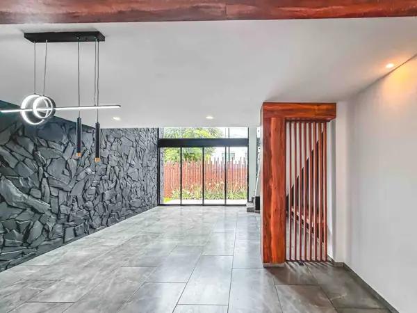 CASA EN RENTA EN CLÚSTER FORESTA, LOMAS DE ANGELÓPOLIS III.