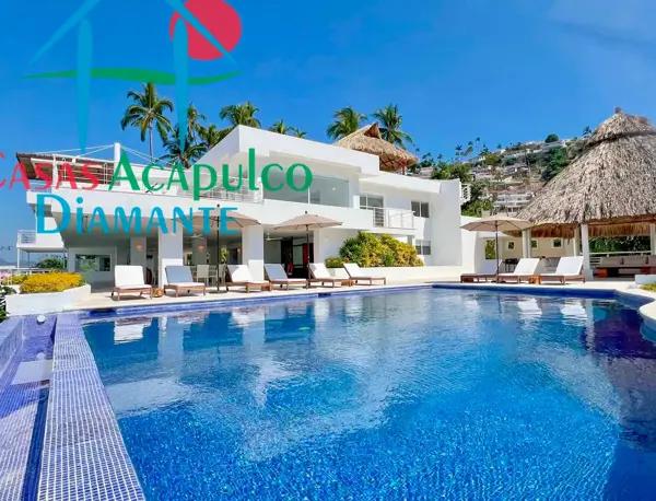 Casa en renta vacacional con cancha de pádel privada, dos albercas, jacuzzi y vista al mar Casa en renta vacacional con cancha de pádel privada, dos albercas, jacuzzi y vista al mar