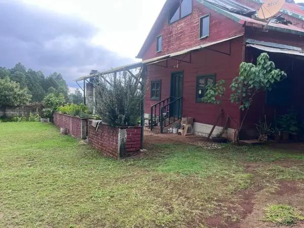 Casa en venta en San José Ocotillos, Huasca de Ocampo con amplio terreno y estacionamiento