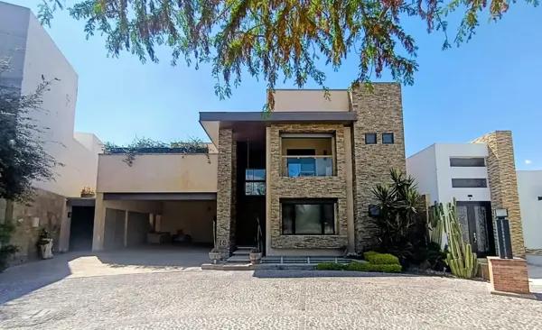 Casa en venta en La Vinícola Residencial, Torreón, Coahuila de Zaragoza Casa en venta en La Vinícola Residencial, Torreón, Coahuila de Zaragoza