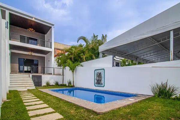 Casa en privada con acceso restringido en Burgos. Casa en privada con acceso restringido en Burgos.