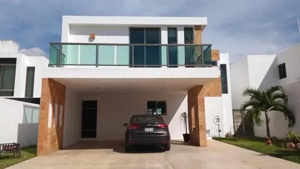 Casa en Renta en Conkal | Alberca Privada | 4 Recámaras | Seg. 24/7