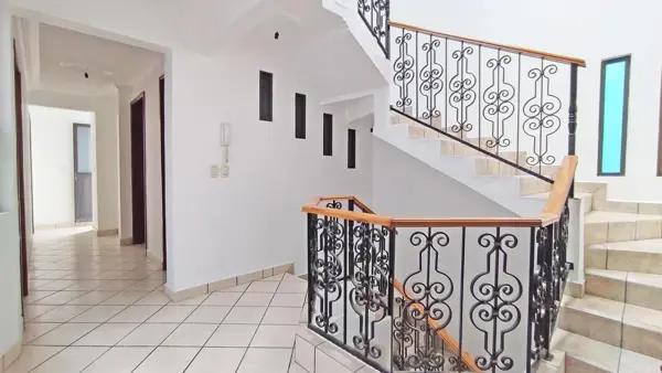 CASA EN VENTA EN FRACCIONAMIENTO ORIENTE MARROQUÍN, ACAPULCO – 6 RECÁMARAS Y 1,000 M² DE CONSTRUCCIÓ